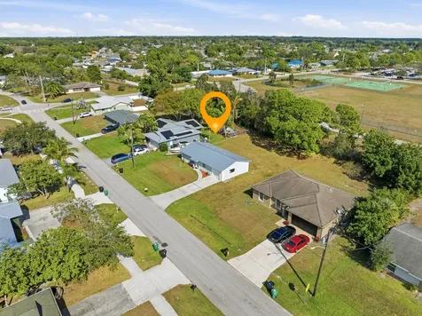 381 Nw Curtis Street Port Saint Lucie FL 34983