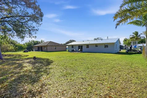 381 Nw Curtis Street Port Saint Lucie FL 34983