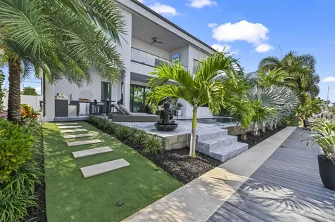 1201 Mandarin Isle Fort Lauderdale FL 33315