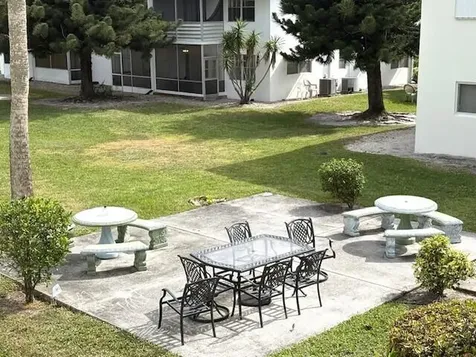 142 Salisbury F West Palm Beach FL 33417