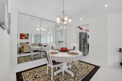 6032 Rossmoor Lakes Court Boynton Beach FL 33437
