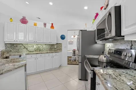 6032 Rossmoor Lakes Court Boynton Beach FL 33437