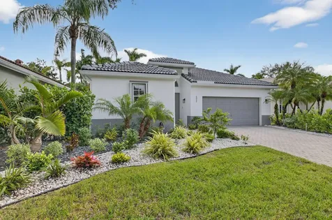 6032 Rossmoor Lakes Court Boynton Beach FL 33437