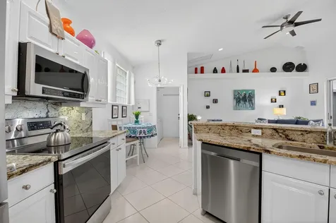 6032 Rossmoor Lakes Court Boynton Beach FL 33437