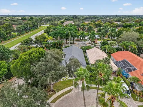 6032 Rossmoor Lakes Court Boynton Beach FL 33437