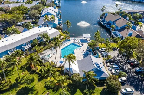 812 Ocean Dunes Circle Jupiter FL 33477