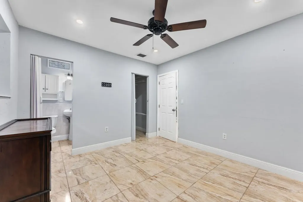 336 Ponte Vedra Road Palm Springs FL 33461