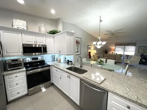 6071 Millington Way Delray Beach FL 33484