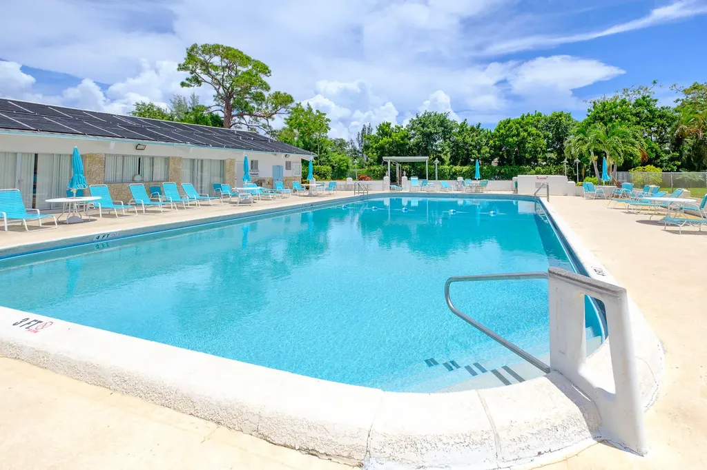 2004 Lake Osborne Drive Lake Worth Beach FL 33461