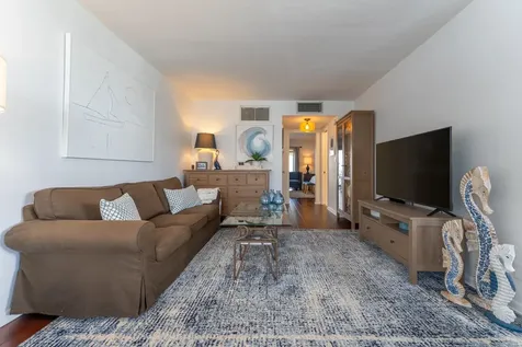 2004 Lake Osborne Drive Lake Worth Beach FL 33461