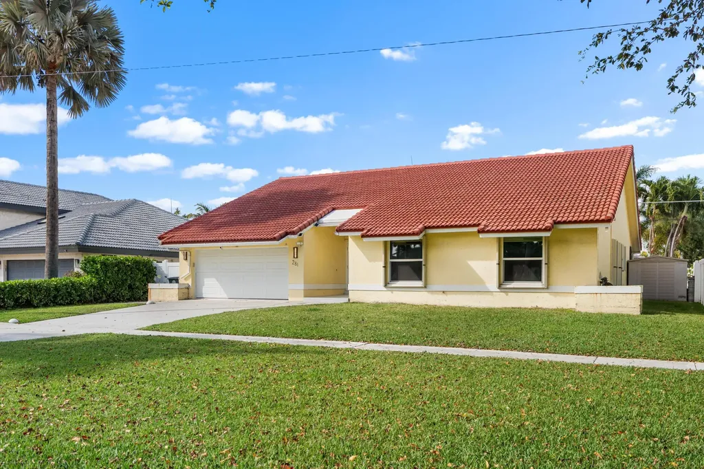 281 N Country Club Boulevard Boca Raton FL 33487