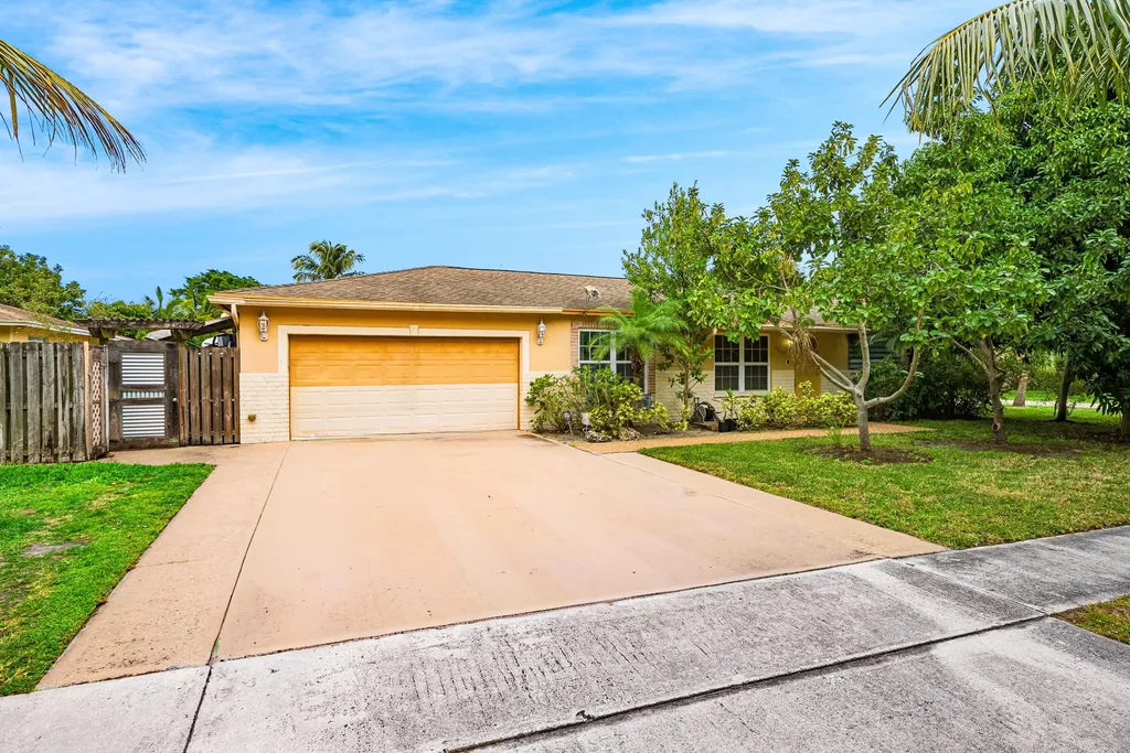 2655 Dorson Way Delray Beach FL 33445