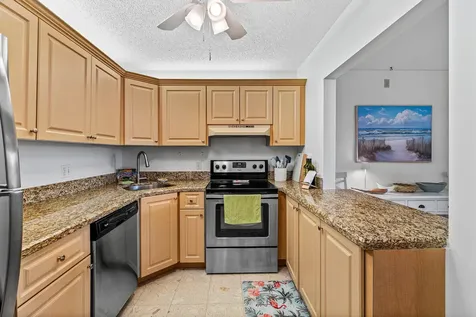 302 Knotty Pine Circle Greenacres FL 33463