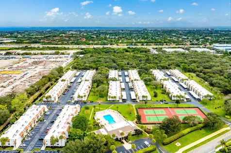 2905 Sw 22nd Avenue Delray Beach FL 33445
