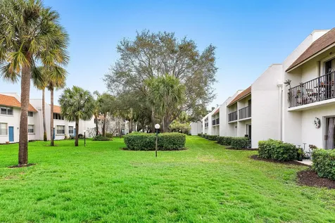 2905 Sw 22nd Avenue Delray Beach FL 33445