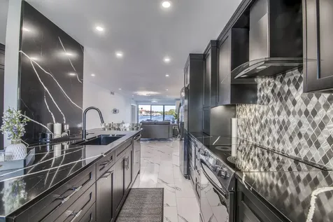 313 Lake Circle North Palm Beach FL 33408