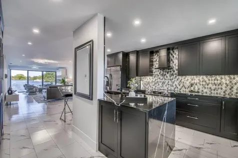 313 Lake Circle North Palm Beach FL 33408