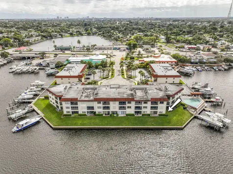 313 Lake Circle North Palm Beach FL 33408
