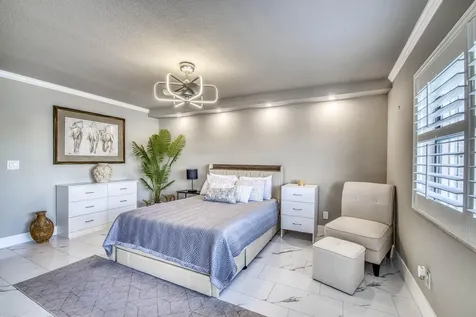 313 Lake Circle North Palm Beach FL 33408