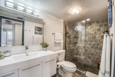 313 Lake Circle North Palm Beach FL 33408