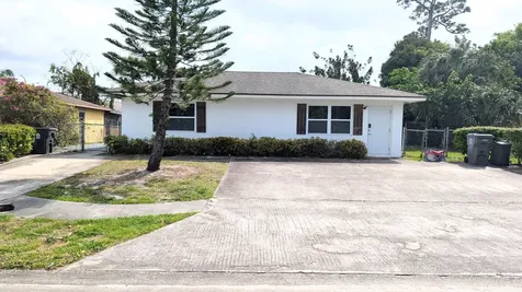 9062 W Highland Pines Boulevard Palm Beach Gardens FL 33418