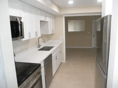 1856 Fairview Villas Drive Palm Springs FL 33406