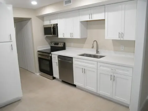 1856 Fairview Villas Drive Palm Springs FL 33406