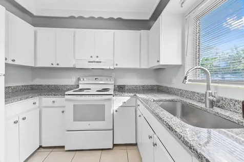332 W Mango Street Lantana FL 33462