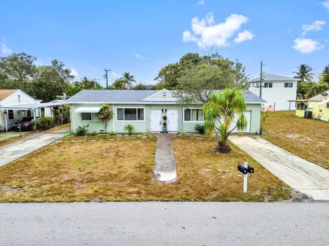332 W Mango Street Lantana FL 33462