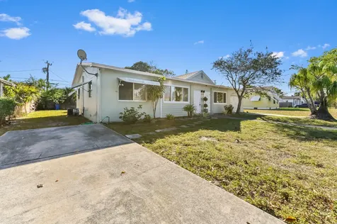 332 W Mango Street Lantana FL 33462