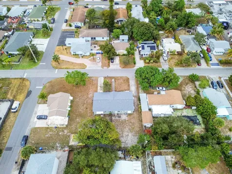 332 W Mango Street Lantana FL 33462