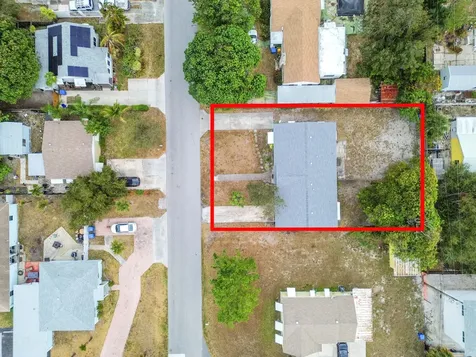 332 W Mango Street Lantana FL 33462