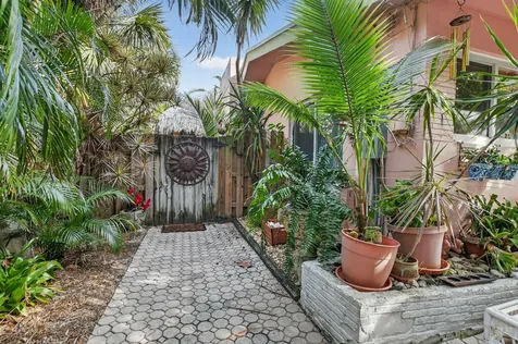 460 SE 18th Avenue Deerfield Beach FL 33441