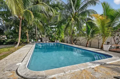 460 SE 18th Avenue Deerfield Beach FL 33441