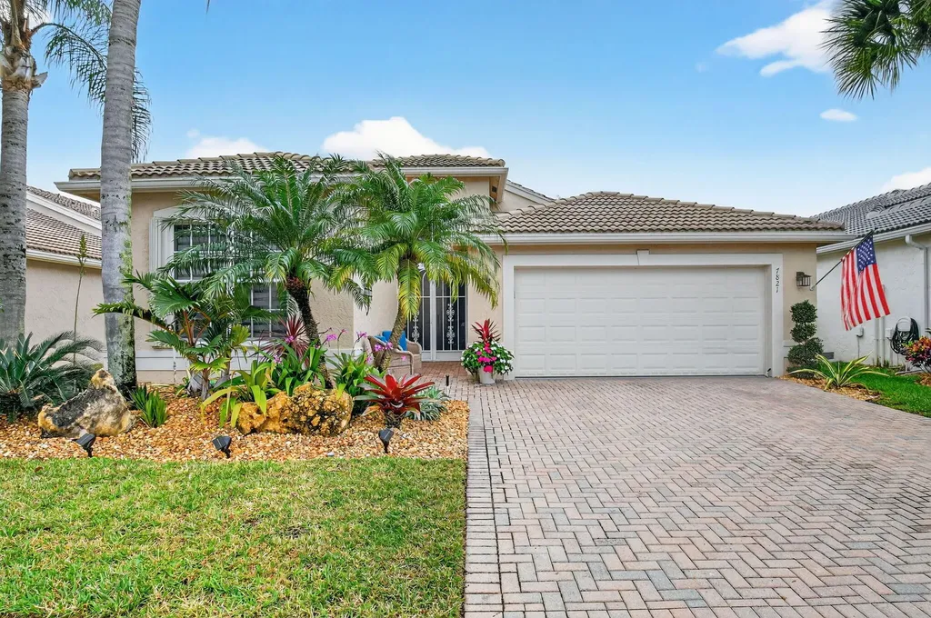7821 Kingsley Palm Terrace Lake Worth FL 33467