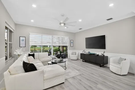 7821 Kingsley Palm Terrace Lake Worth FL 33467