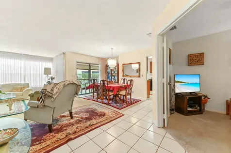 3385 Jog Park Drive Greenacres FL 33467