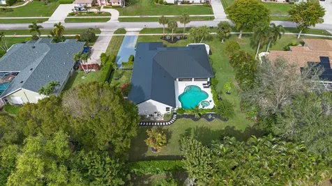 15495 Meadow Wood Drive Wellington FL 33414