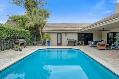 2413 Nw 40th Circle Boca Raton FL 33431