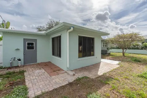 405 Ne 24th Avenue Pompano Beach FL 33062