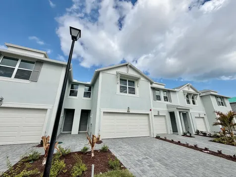 625 Salisbury Circle Fort Pierce FL 34982