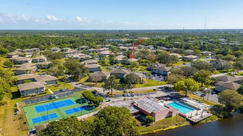 33 Lake Vista Trail Port Saint Lucie FL 34952