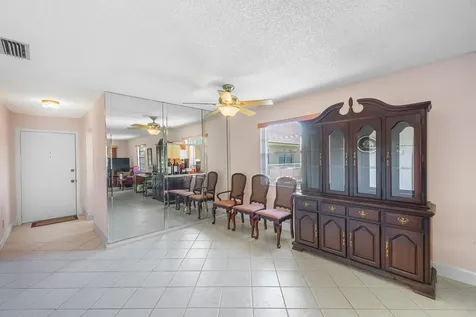 33 Lake Vista Trail Port Saint Lucie FL 34952