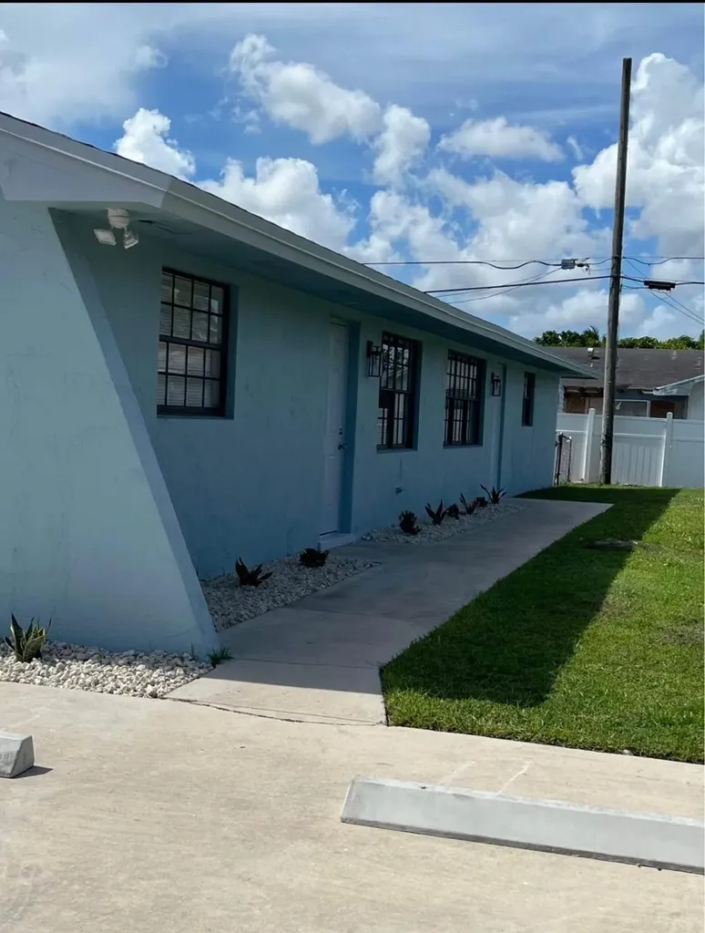 4791 Elmhurst Road West Palm Beach FL 33417