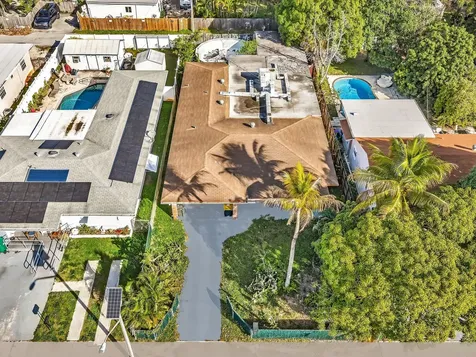 258 Sw 8th Street Dania Beach FL 33004