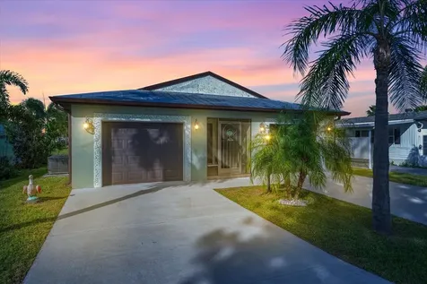 55 Golf Drive Port Saint Lucie FL 34952