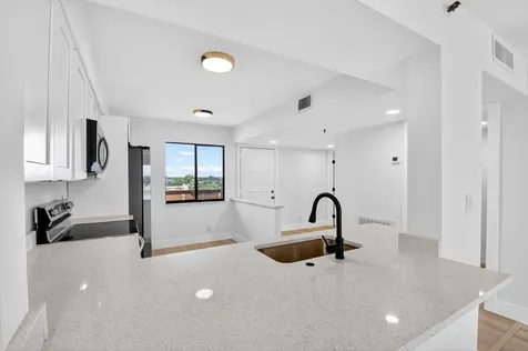 6866 Huntington Lane Delray Beach FL 33446