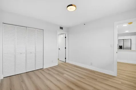 6866 Huntington Lane Delray Beach FL 33446