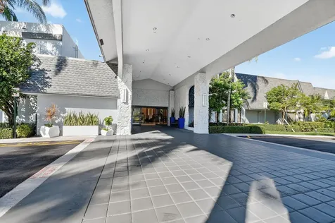 6866 Huntington Lane Delray Beach FL 33446