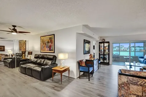 6096 Huntwick Terrace Delray Beach FL 33484
